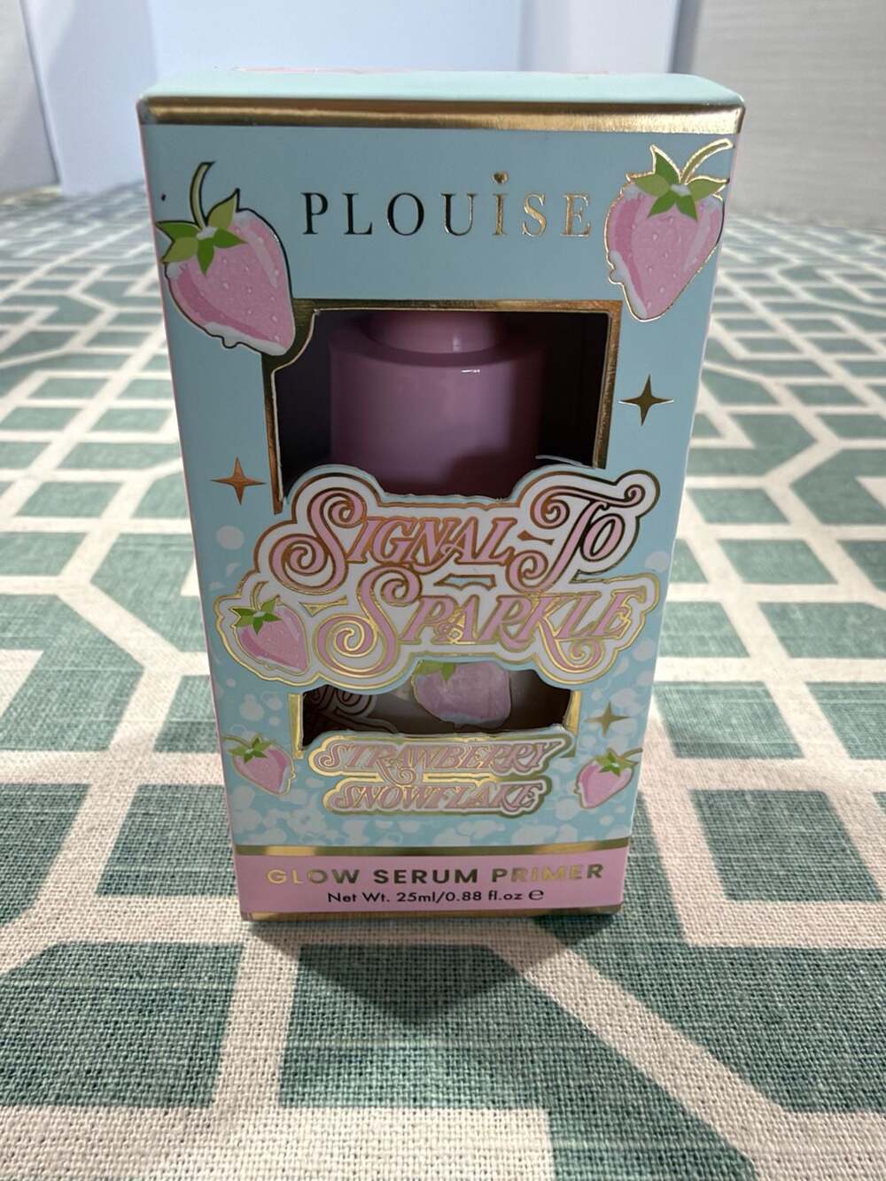 PLouise Signal To Sparkle Glow Serum Primer Strawberry Snowflake 25ml